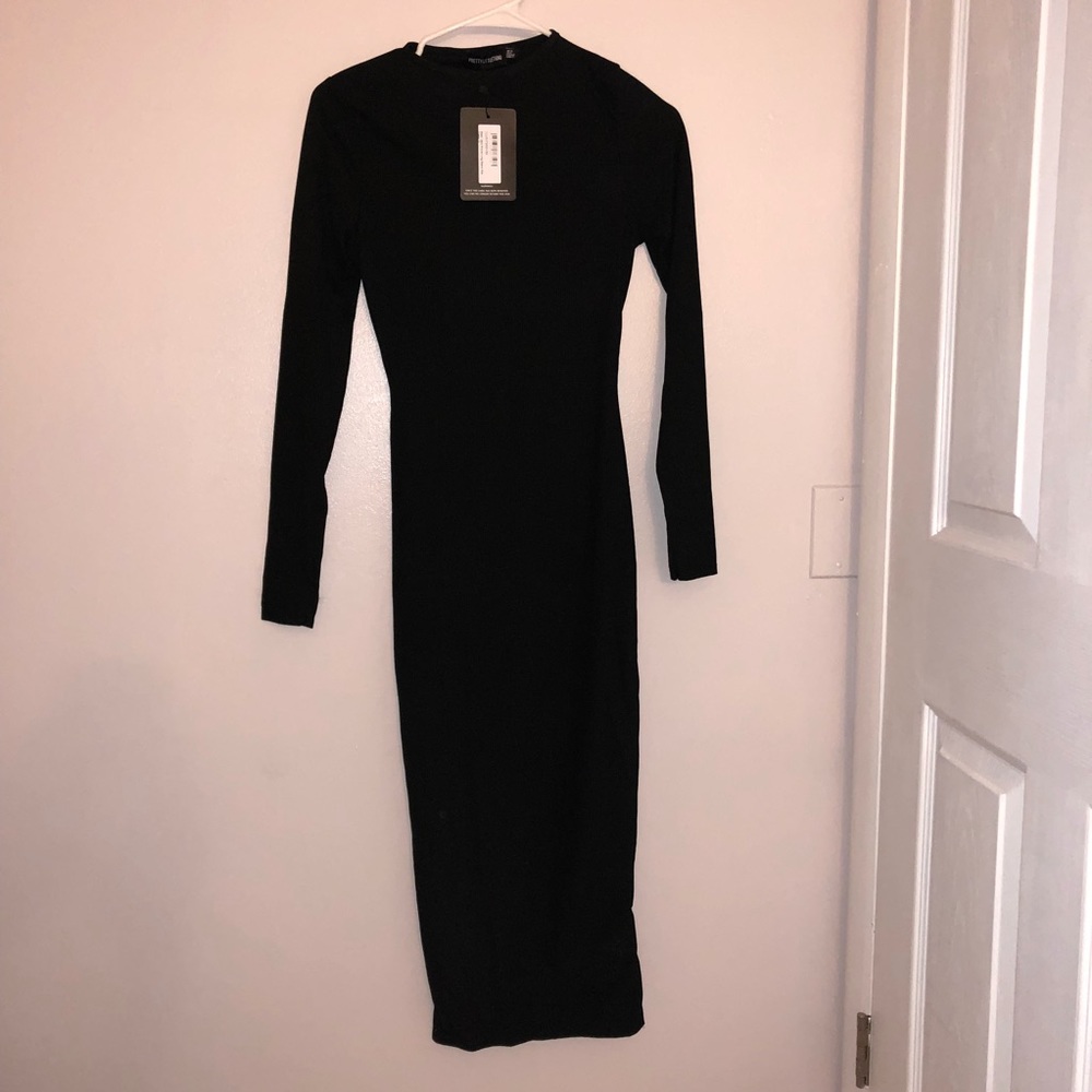 Pretty Little Thing - Black Midi Dress